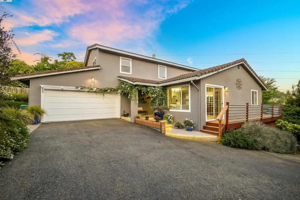 24948 Campus Dr, Hayward, CA 94542 - Image #1