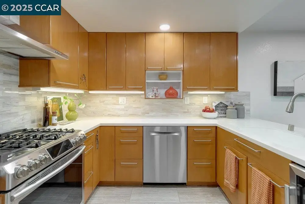 325 Beacon Ridge Ln, Walnut Creek, CA 94597 - Image #1