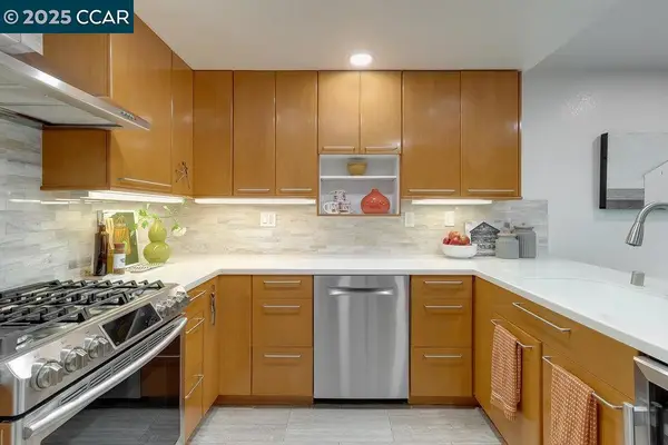 325 Beacon Ridge Ln, Walnut Creek, CA 94597