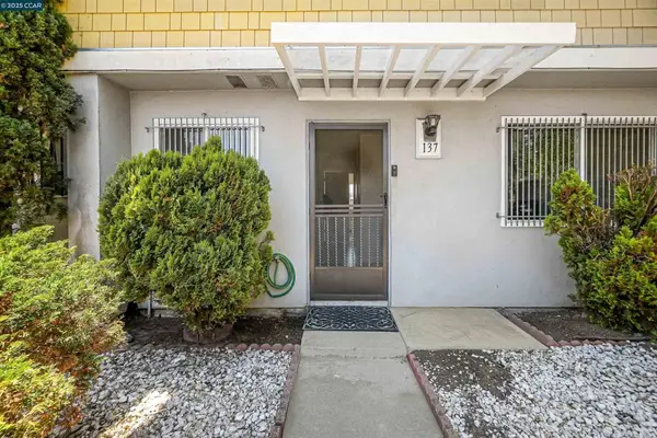 137 Nautilus Ct #82, San Francisco, CA 94124