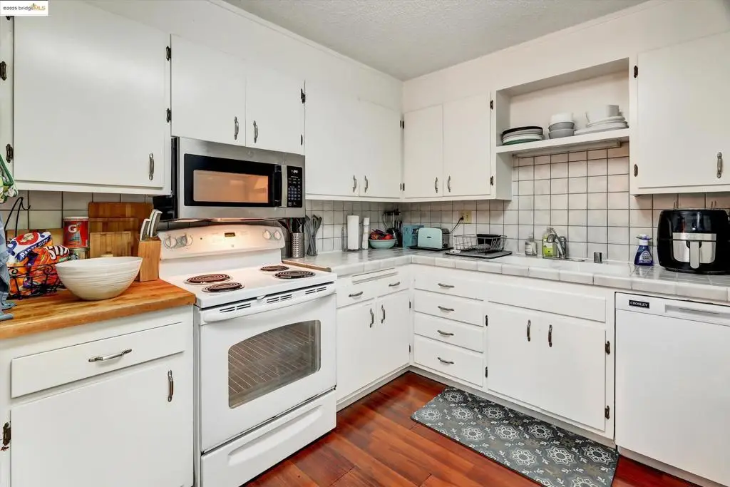 2 Panoramic Way #201, Berkeley, CA 94704 - Image #1