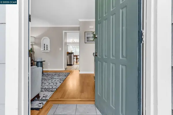 4380 Saint Charles Pl, Concord, CA 94521