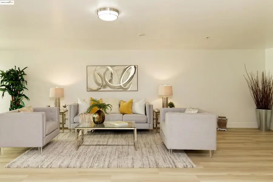 1201 Pine St #315, Oakland, CA 94607 - #3