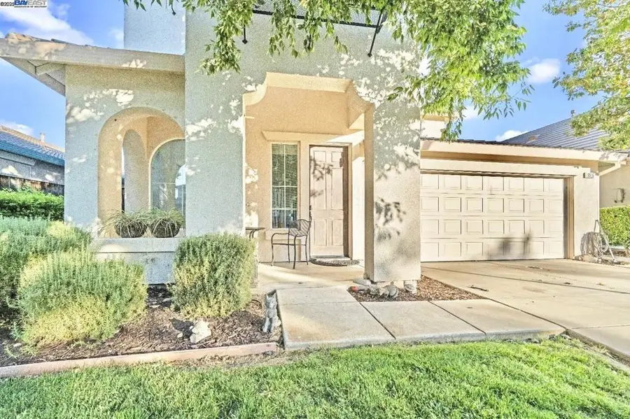 9516 Sarazen Ct, Patterson, CA 95363 - Image #2