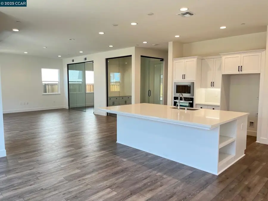 16121 Poulson Ct, Lathrop, CA 95330 - Image #3