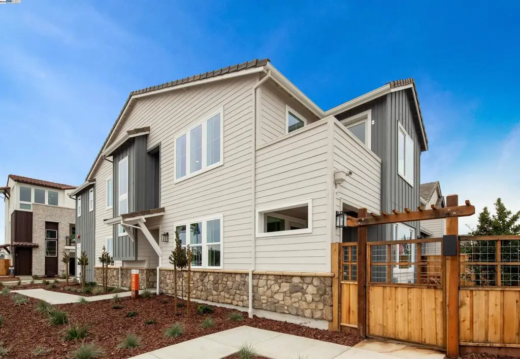 137 Compass Drive #2004, Napa, CA 94558 - Image #1