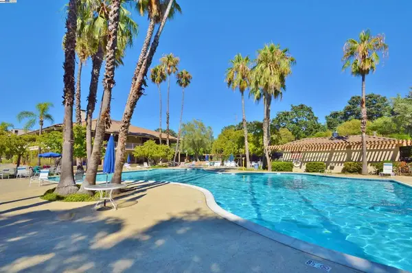 320 N Civic Dr #307, Walnut Creek, CA 94596