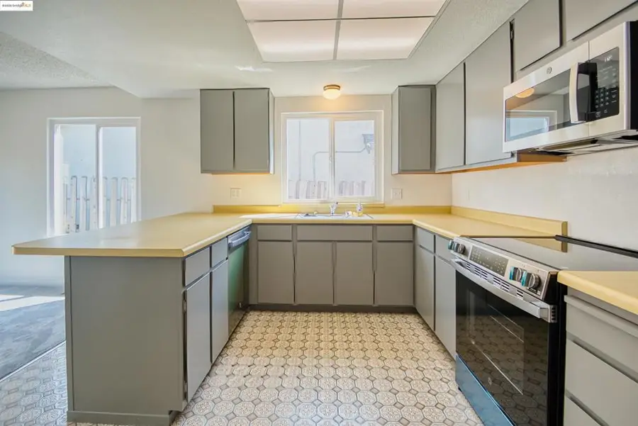 1371 Palmer Ave, San Pablo, CA 94806 - Image #3