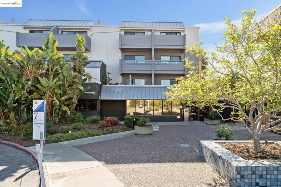 1 Embarcadero #161, Oakland, CA 94607 - #3