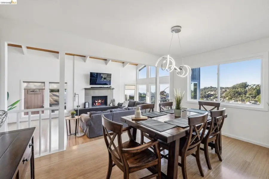 58 Villanova Dr, Oakland, CA 94611 - #2