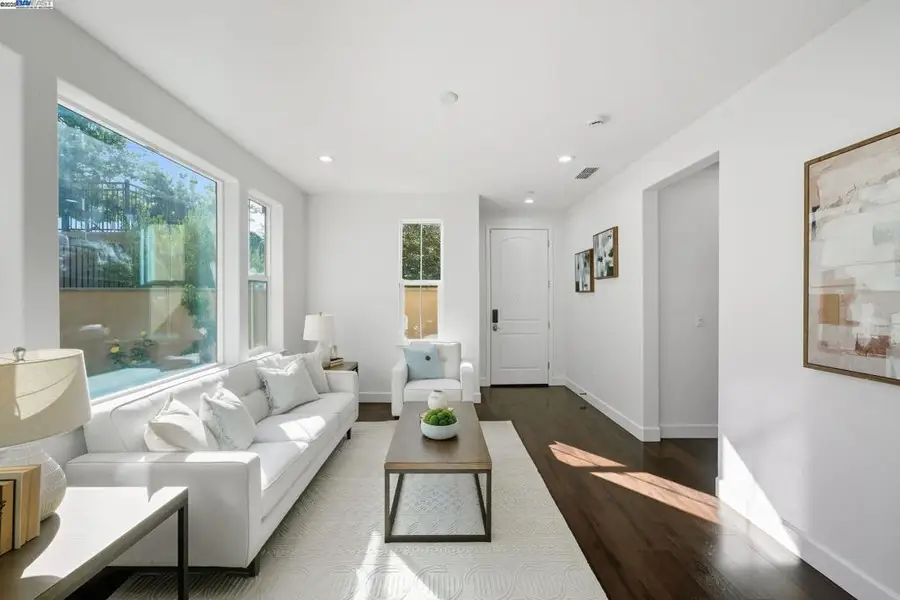 3005 Vittoria Loop, Dublin, CA 94568 - Image #3