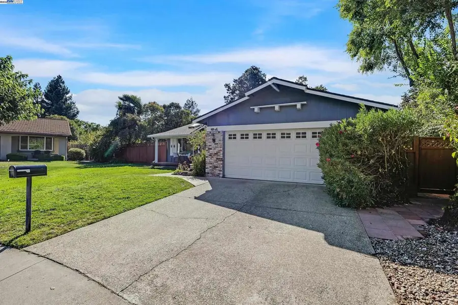 51 Picardy Ct, Walnut Creek, CA 94597 - Image #3