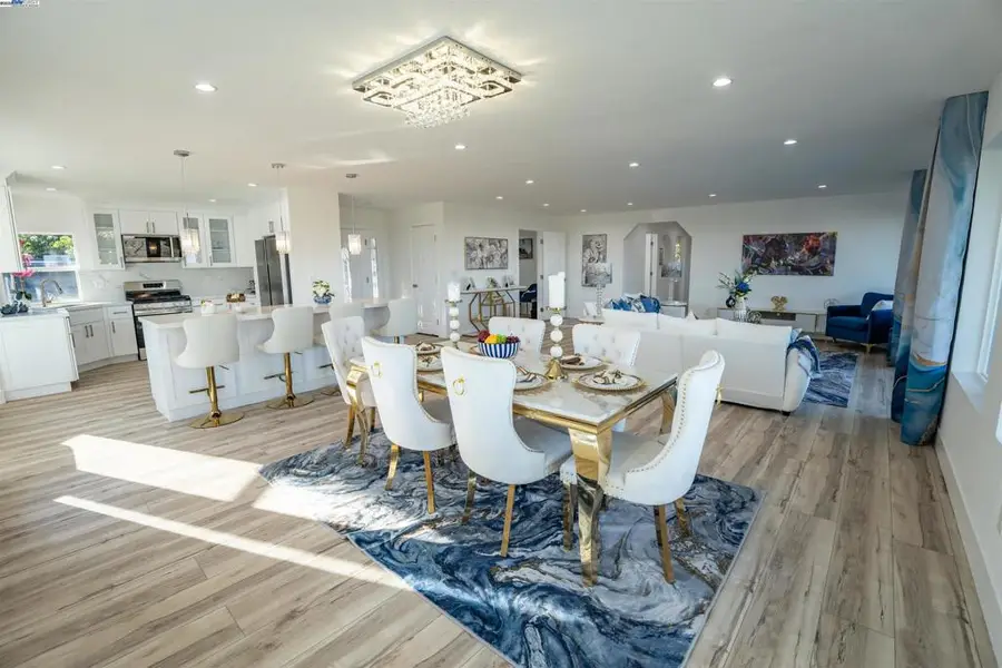 675 Hillside Dr, Fairfield, CA 94533 - Image #3