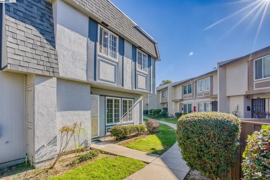 34656 Greenstone Cmn, Fremont, CA 94555 - Image #3