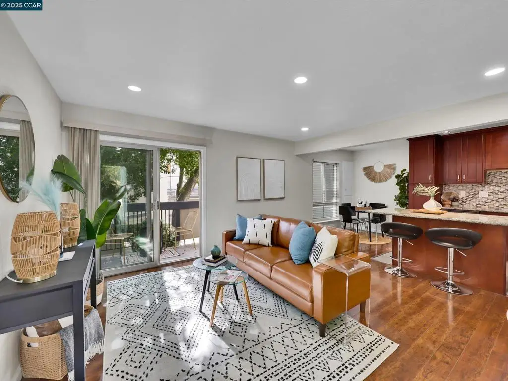 2033 Sierra Rd #10, Concord, CA 94518 - Image #1