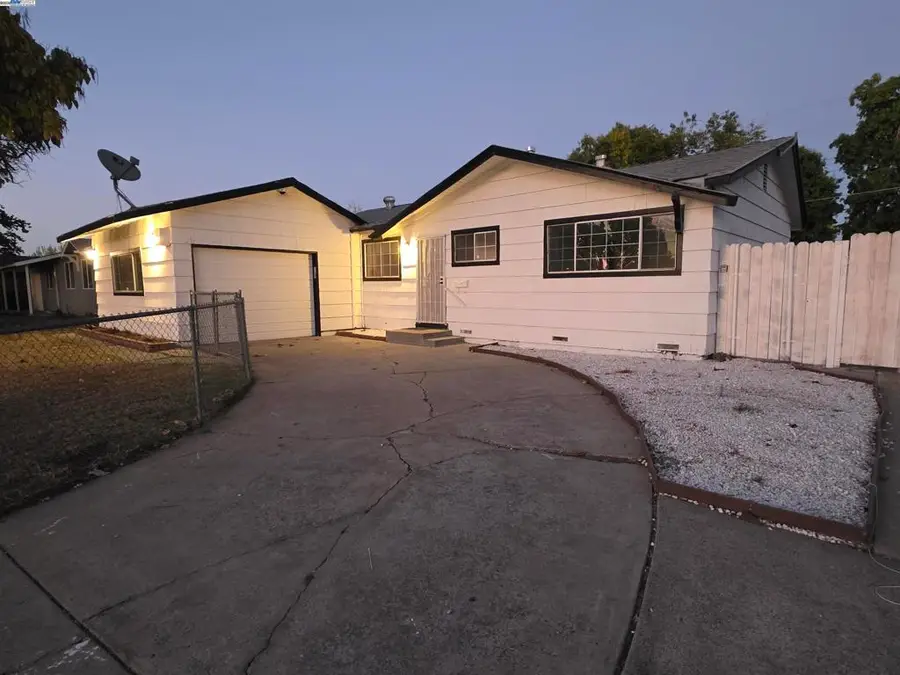 7527 24th Street, Sacramento, CA 95822 - #2