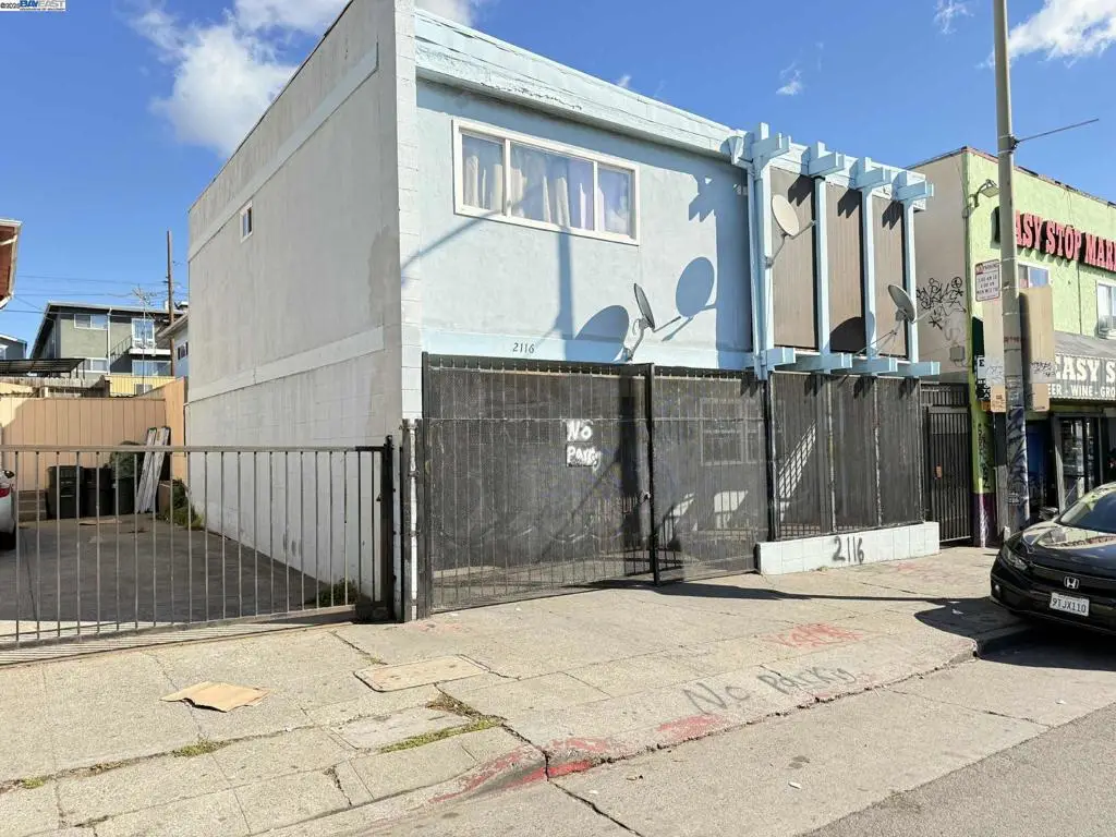 2116 International Blvd, Oakland, CA 94606 - #1