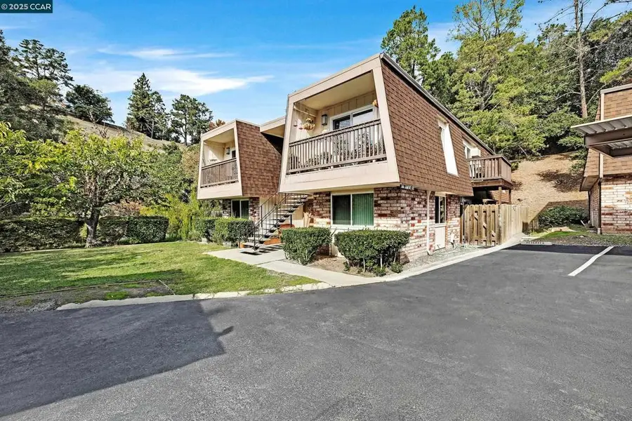 146 Ascot Ct #2, Moraga, CA 94556 - Image #2
