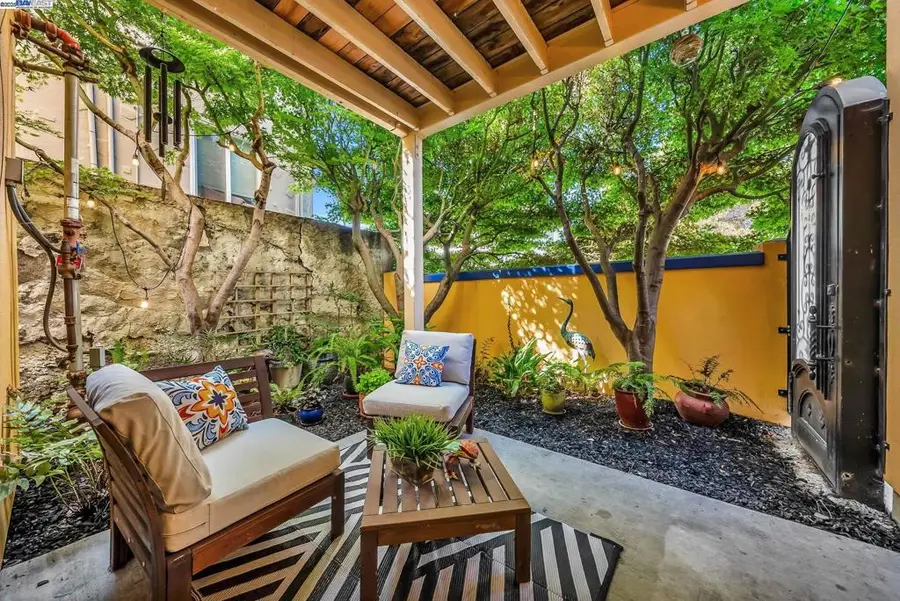 400 400 Wayne Ave #1, Oakland, CA 94606 - #2