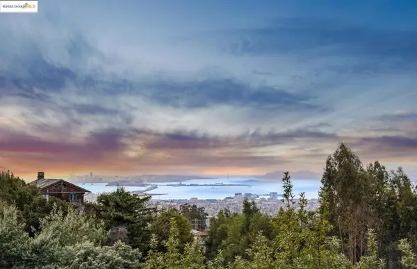 17032 Broadway Ter, Oakland, CA 94611