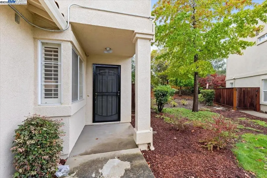 20377 Summerglen Pl, Castro Valley, CA 94552 - Image #3