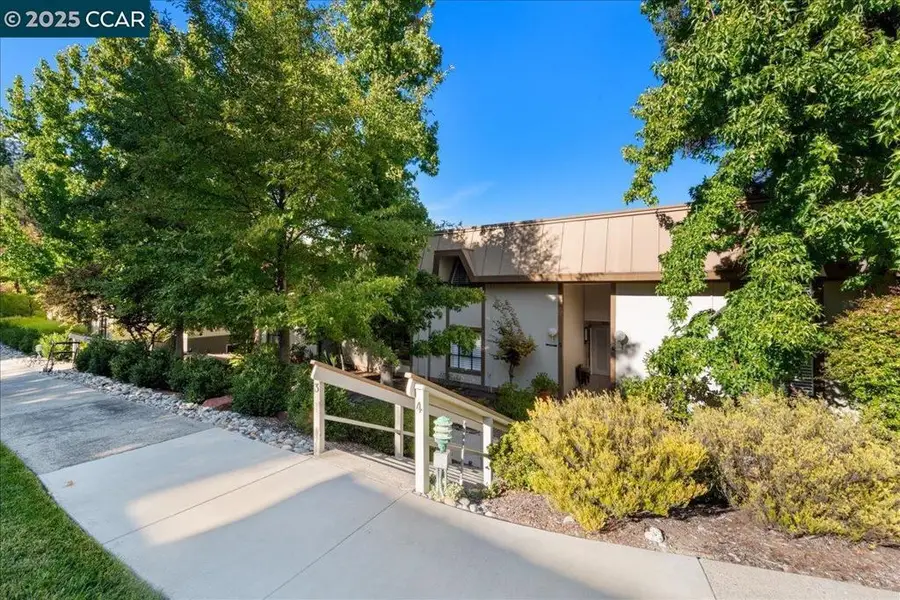 1317 Canyonwood Ct #4, Walnut Creek, CA 94595 - Image #3