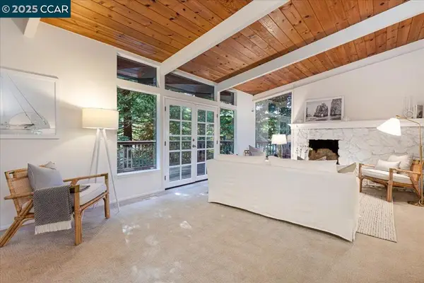 6701 Sobrante Rd, Oakland, CA 94611