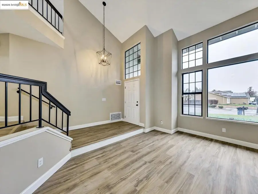 2904 Bellflower Ct, Antioch, CA 94531 - Image #3