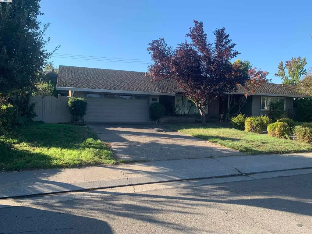 2738 W Benjamin Holt Dr, Stockton, CA 95207 - Image #1