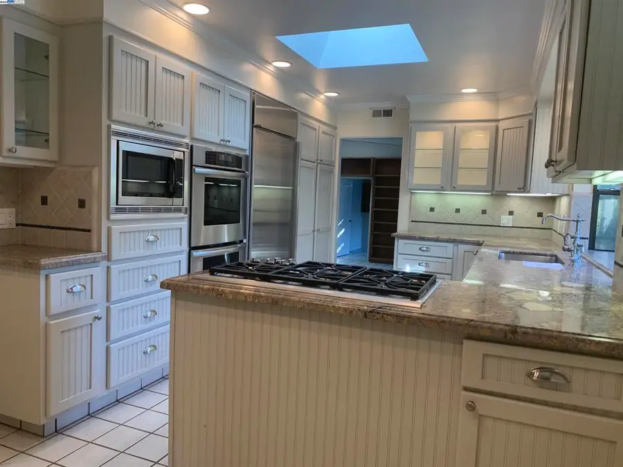 2738 W Benjamin Holt Dr, Stockton, CA 95207 - Image #3