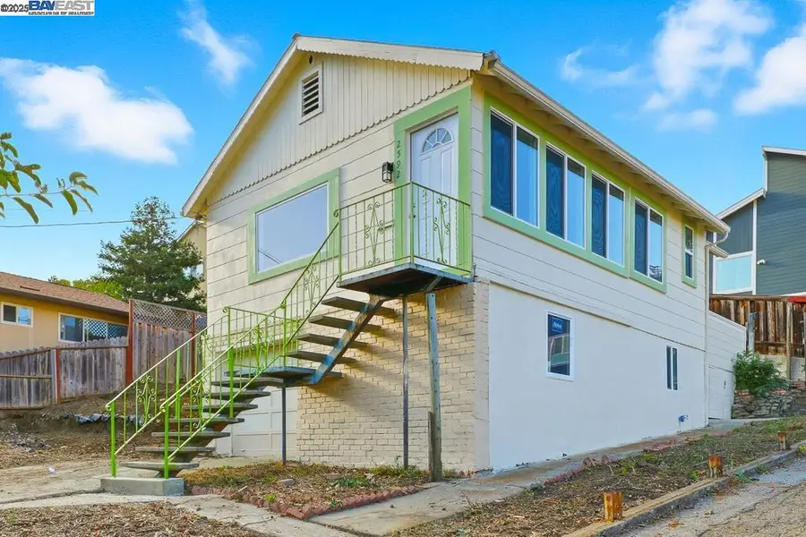 2592 Miramar Ave, Castro Valley, CA 94546 - Image #2