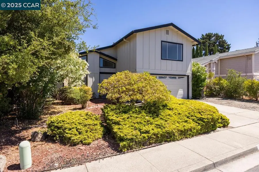157 Eagle Ct, Hercules, CA 94547 - Image #2