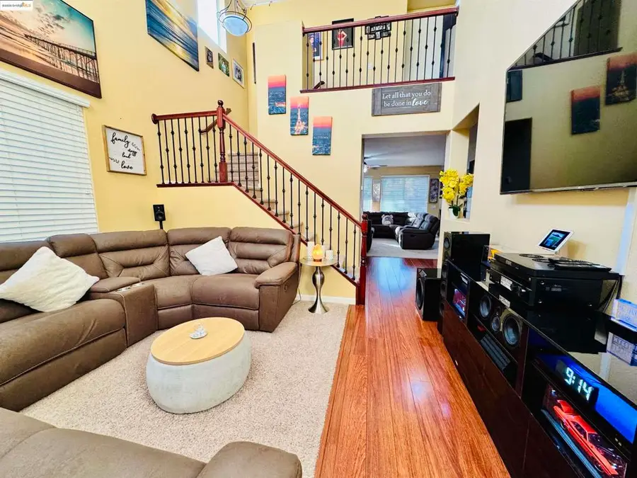 9332 Jacks Pl, Patterson, CA 95363 - #2