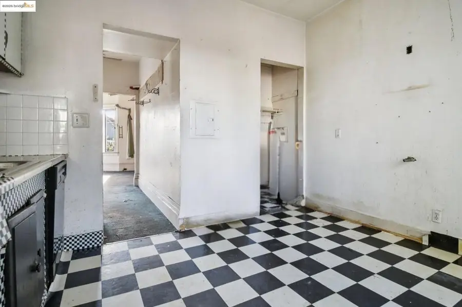 1414 Shafter Ave, San Francisco, CA 94124 - Image #3