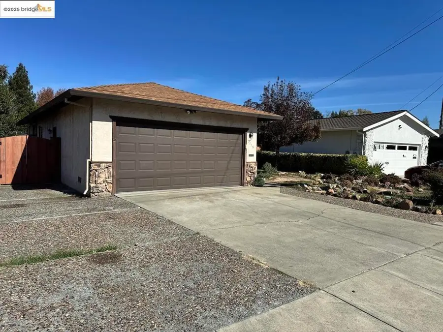 3115 Marvelle Ln, Concord, CA 94518 - Image #2