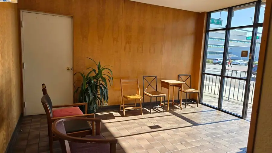 165 7th St #204, Oakland, CA 94607 - Image #2