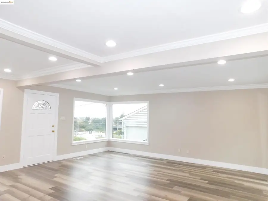 15976 Carolyn St, San Leandro, CA 94578 - Image #2