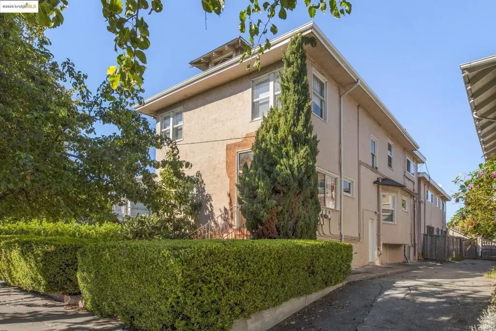 558 58th St, Oakland, CA 94609 - #1