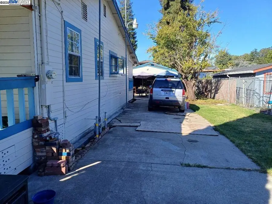Address Withheld By Seller, Oakland, CA 94605 - Image #3