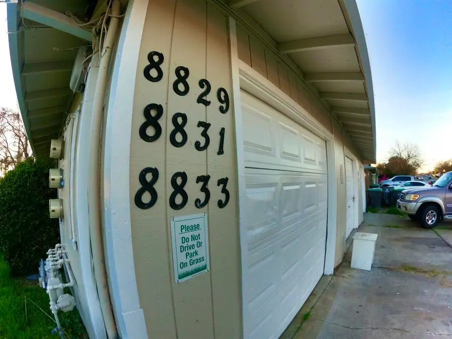8829 Kelly Dr, Stockton, CA 95209 - Image #3