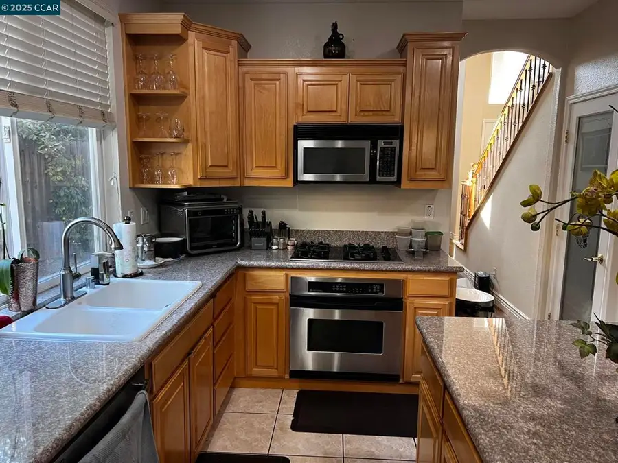 4045 Galenez Way, Antioch, CA 94531 - Image #2
