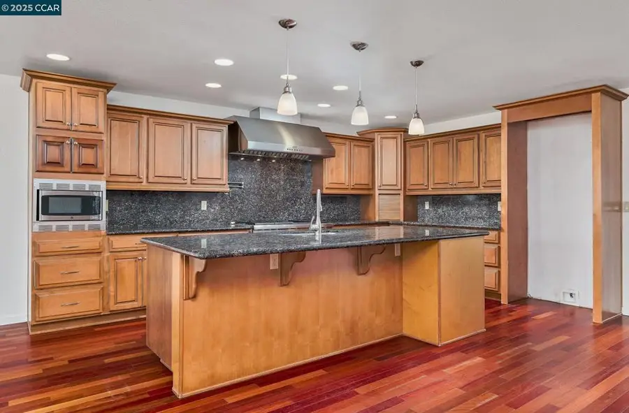 8439 Bader Rd, Elk Grove, CA 95624 - Image #3