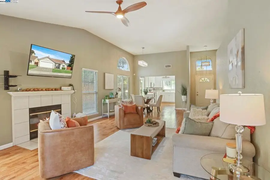 925 Gotland Ct, Tracy, CA 95376 - Image #3