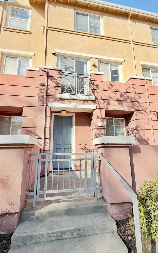 710 City Walk Pl #4, Hayward, CA 94541 - Image #2