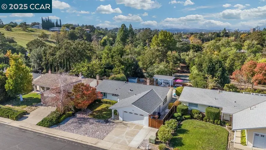 1221 Mcewing Ct, Concord, CA 94521 - Image #2