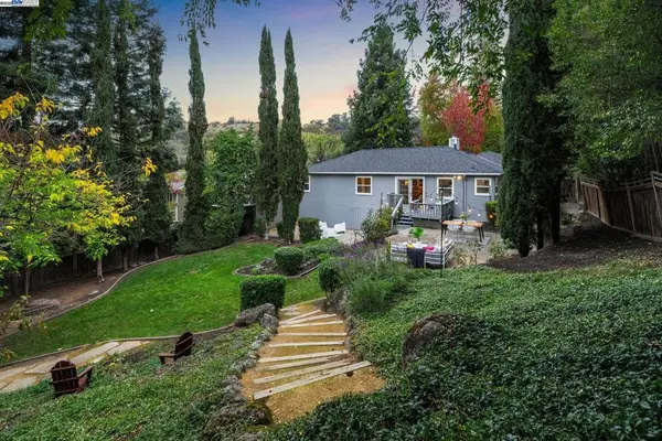 1367 El Curtola Blvd, Lafayette, CA 94549