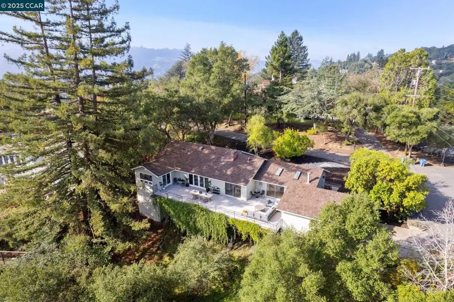 11 Los Dedos Rd, Orinda, CA 94563 - Image #2