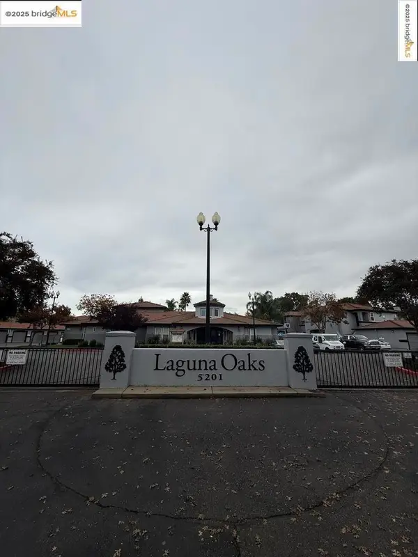 5201 Laguna Oaks Dr #UNIT 70, Elk Grove, CA 95758