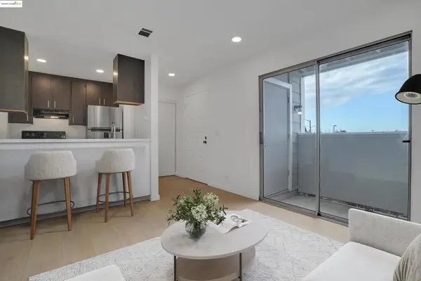 29621 Red Oak Ct #6, Hayward, CA 94544