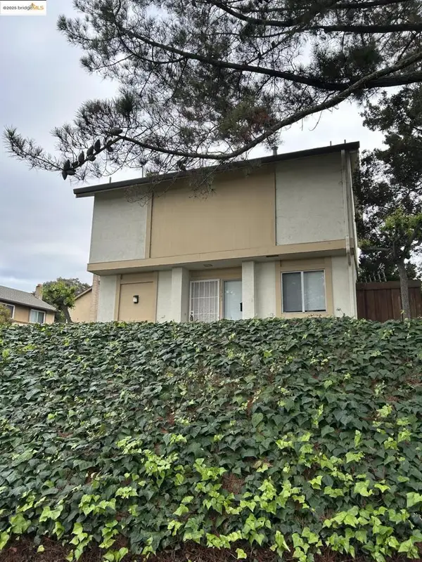 1363 Ridgecrest Rd, Pinole, CA 94564